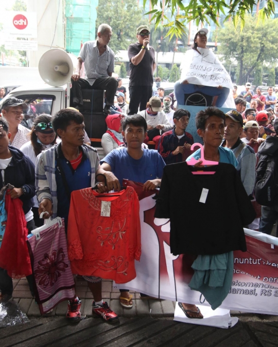 Tuntut keadilan, PKL Tanah Abang gelar lapak di Ombudsman