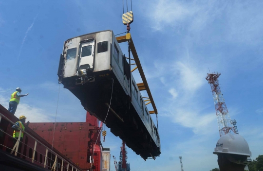 Tambah armada, KRL datangkan 10 gerbong kereta dari Jepang