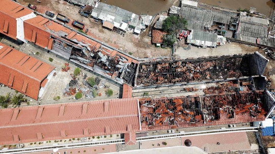 Ini penampakan dari udara Museum Bahari yang terbakar