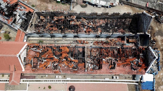 Ini penampakan dari udara Museum Bahari yang terbakar