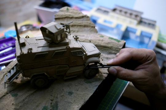 Kreatif, mantan tentara Irak abadikan perang Mosul dalam diorama
