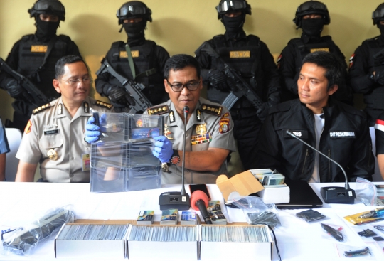 Polisi rilis barang bukti pelaku skimming asal Bulgaria