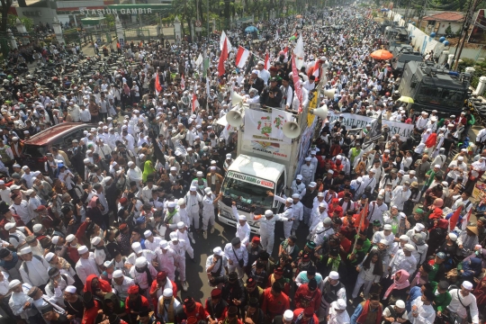 Tuntut Sukmawati diadili, massa Aksi Bela Islam 64 lumpuhkan jalan