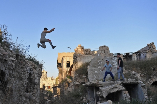 Aksi parkour di reruntuhan Aleppo