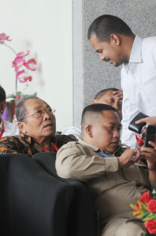 Ketua DPRD Sumut, Wagirin Arman diperiksa sebagai saksi kasus suap