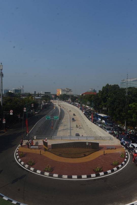 Melihat penampakan Underpass Mampang-Kuningan saat uji coba