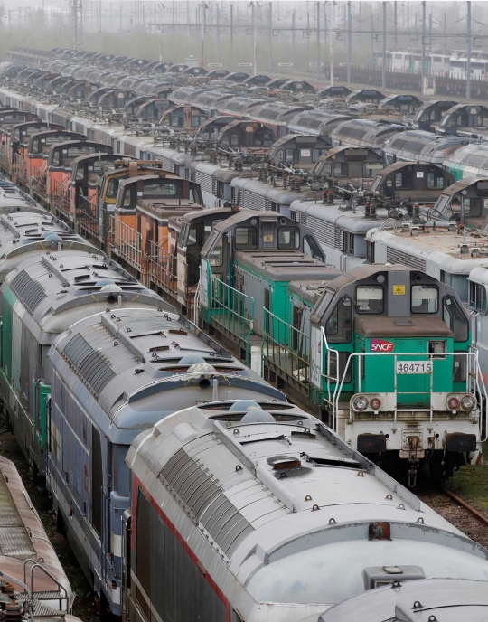 Melihat lebih dekat kuburan kereta api di Prancis
