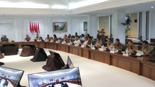 Bahas pengadaan rumah PNS, Jokowi rapat dengan sejumlah Dirut Bank