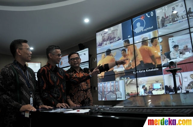 Foto : KPU gelar video conference pantau pencocokan data 