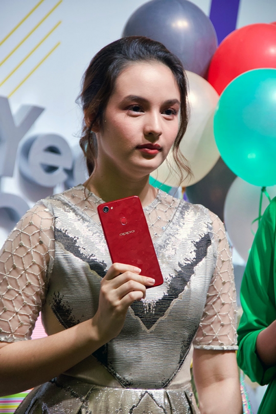 Melihat peluncuran smartphone canggih OPPO F7