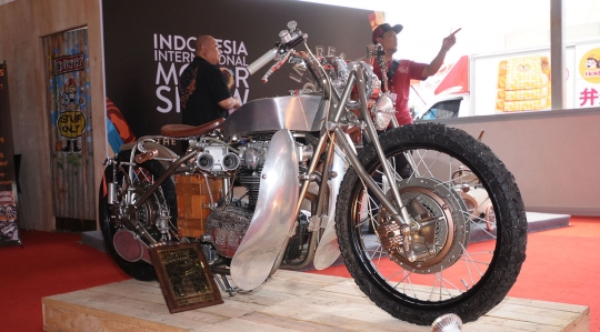 Motor custom Jokowi dan Gibran mejeng di IIMS 2018