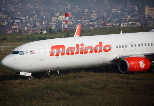 Tergelincir di Nepal, Malindo Air jadi tontonan warga