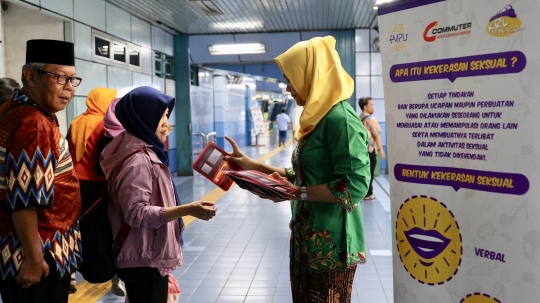 Sambut Hari Kartini, petugas KCI kampanye pencegahan pelecehan seksual