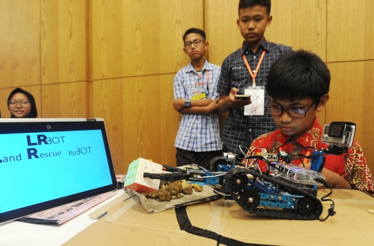 Antusiasme ratusan murid TK hingga SMA ikut kompetisi robot IYRC