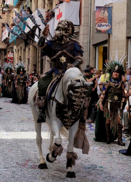 Geliat meriahnya Festival Moor di Spanyol