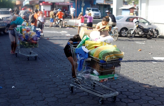 Aksi brutal warga Nikaragua jarah makanan hingga motor