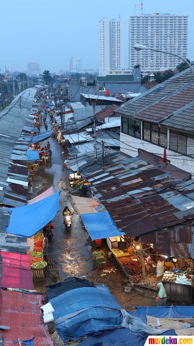 Foto Penggusuran Pasar  Kemiri Muka di  Depok  ditunda 