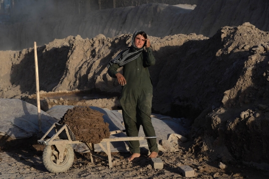 Derita gadis 18 tahun Afghanistan dipaksa jadi anak laki-laki