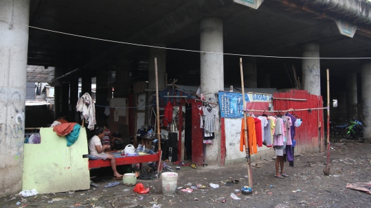 Potret kumuh permukiman di kolong tol Tanjung Priok