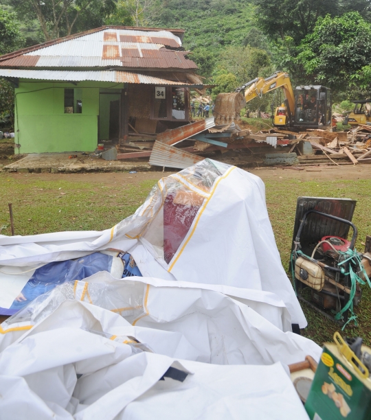 Pembongkaran vila ilegal di Pondok Berburu Cisadon