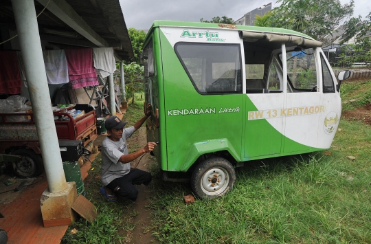 Bajaj listrik jadi kendaraan operasional warga di Bogor