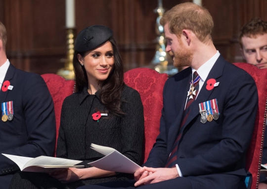 Tatapan mesra Pangeran Harry dan Meghan Markle jelang pernikahan