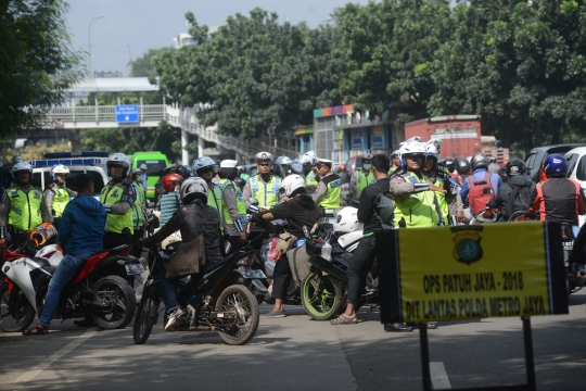 Ratusan motor terjaring razia di hari kedua Operasi Patuh Jaya