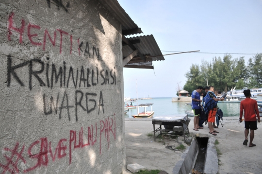 Coretan protes warga tolak sengketa lahan hiasi Pulau Pari