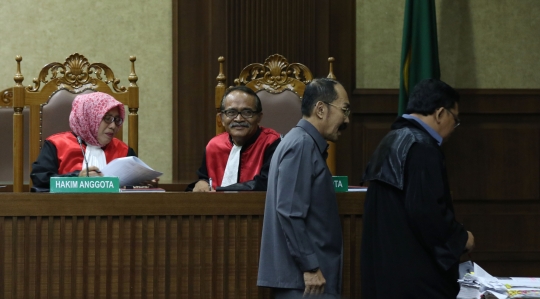 Diwarnai perdebatan, ini suasana sidang lanjutan Fredrich Yunadi