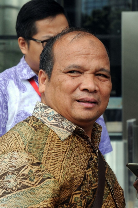 Mantan Ketua PPATK Yunus Husein usai jadi pembicara di KPK