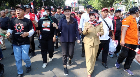 Rieke Diah Pitaloka turun ke jalan peringati May Day bersama ribuan buruh