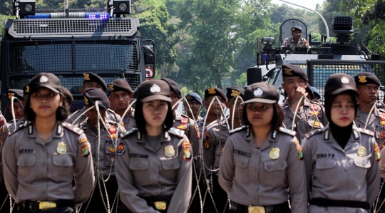 Barracuda dan water cannon amankan Hari Buruh di depan Istana