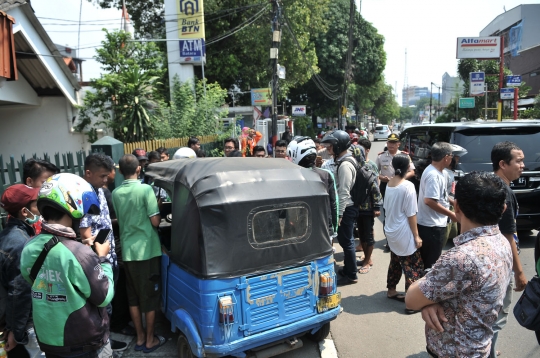 Sopir bajaj tewas hebohkan warga Utan Kayu