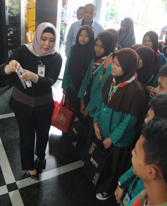 Hari Pendidikan, ratusan murid TK-SMA diajar mengenal perbankan