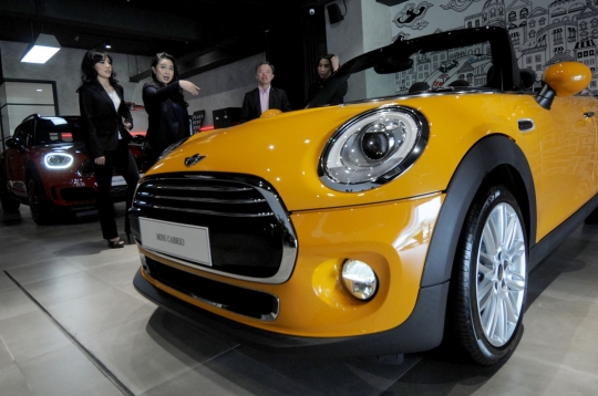 Melihat dealer Mini Cooper pertama di Banten