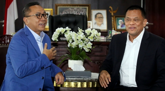 Keakraban Zulkifli Hasan dan Gatot Nurmantyo bahas Pilpres 2019