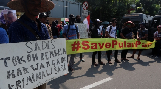 Tolak kriminalisasi nelayan, warga Pulau Pari geruduk PN Jakut