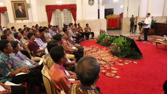 Jokowi terima kunjungan nelayan di Istana Negara