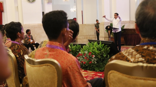 Jokowi terima kunjungan nelayan di Istana Negara