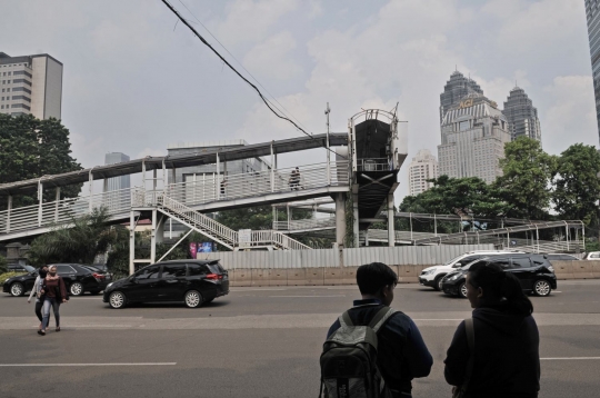 JPO buntung di Sudirman ancam keselamatan pejalan kaki