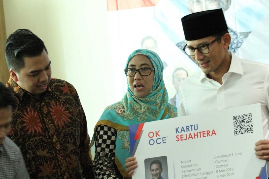 Launcing program OK OCE, Sandiaga bagikan 2.000 Alquran di Balai Kota