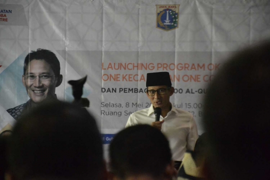 Launcing program OK OCE, Sandiaga bagikan 2.000 Alquran di Balai Kota