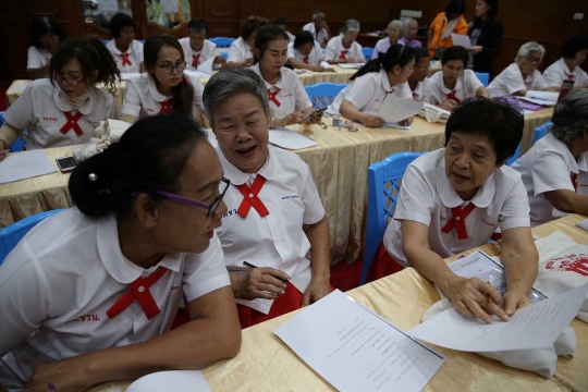 Kembali sekolah, ini semangat lansia di Thailand