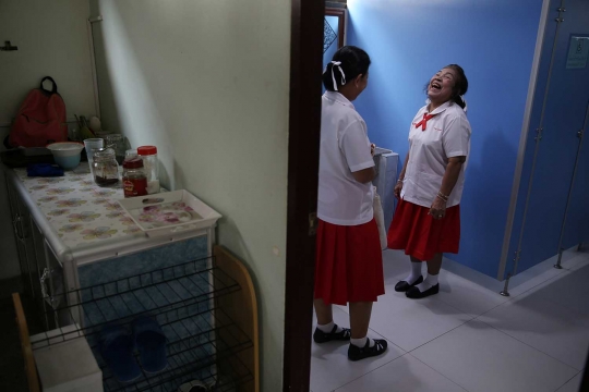 Kembali sekolah, ini semangat lansia di Thailand