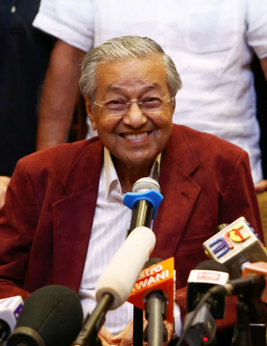 Semringah Mahathir Mohamad menangi pemilu Malaysia