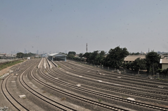 Depo Kereta Api Cipinang ditargetkan beroperasi Oktober 2018