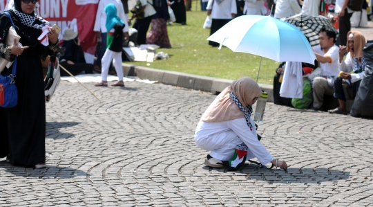 Kebersihan Monas tetap terjaga di tengah aksi solidaritas untuk Baitul Maqdis