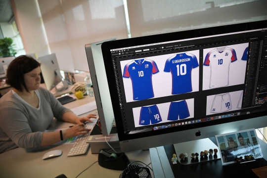 Intip pembuatan jersey timnas Islandia untuk Piala Dunia 2018