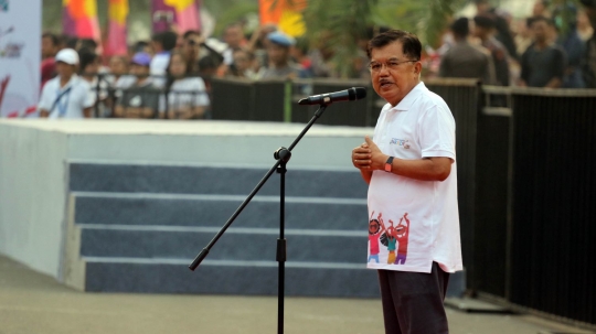 Jusuf Kalla lepas Parade Asian Games 2018 di Monas