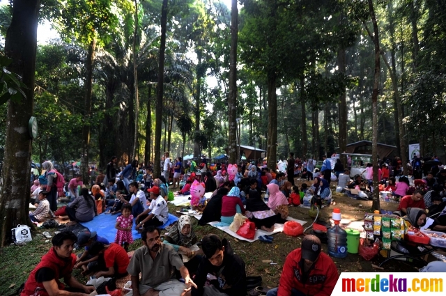 Foto : Cucurak, tradisi makan bersama warga Bogor jelang 